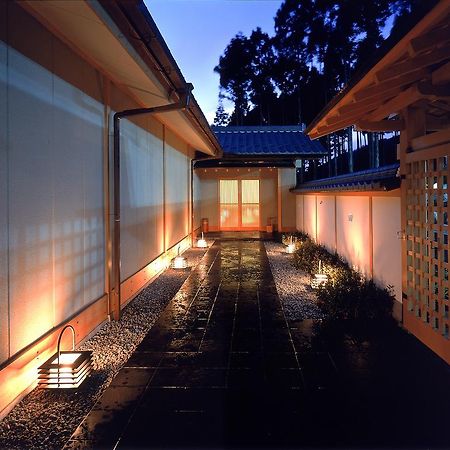 Menard Aoyama Resort: Wafukan Utatsukasa Iga Exteriér fotografie